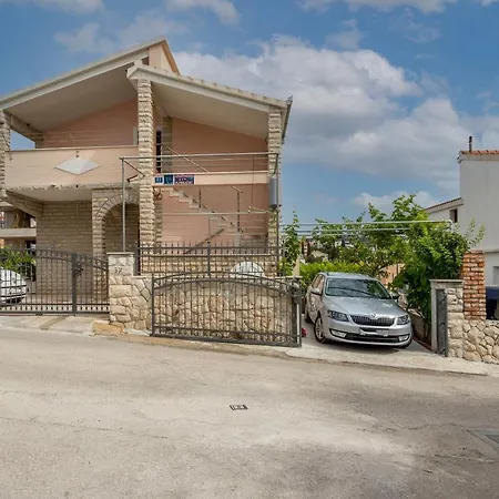 Prkacin Apartment
